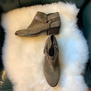 Sam Edelman • Ankle Booties • Suede